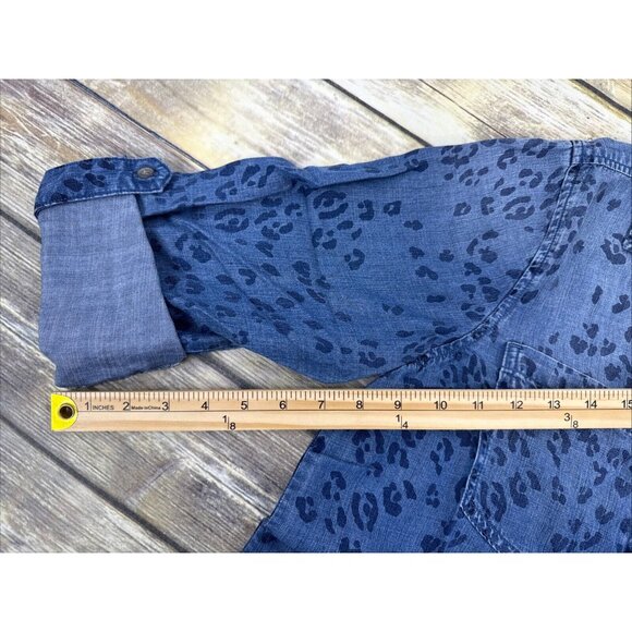 Side Stitch Button Front Tunic Roll Tab Sleeve Size XS Blue Animal Print A381343 - Picture 10 of 12
